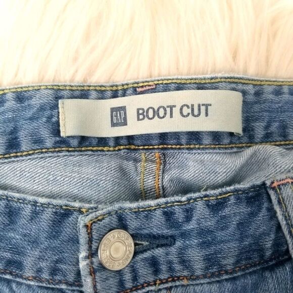 GAP BOOT CUT LIGHT WASH. SZ - Picture 2 of 8